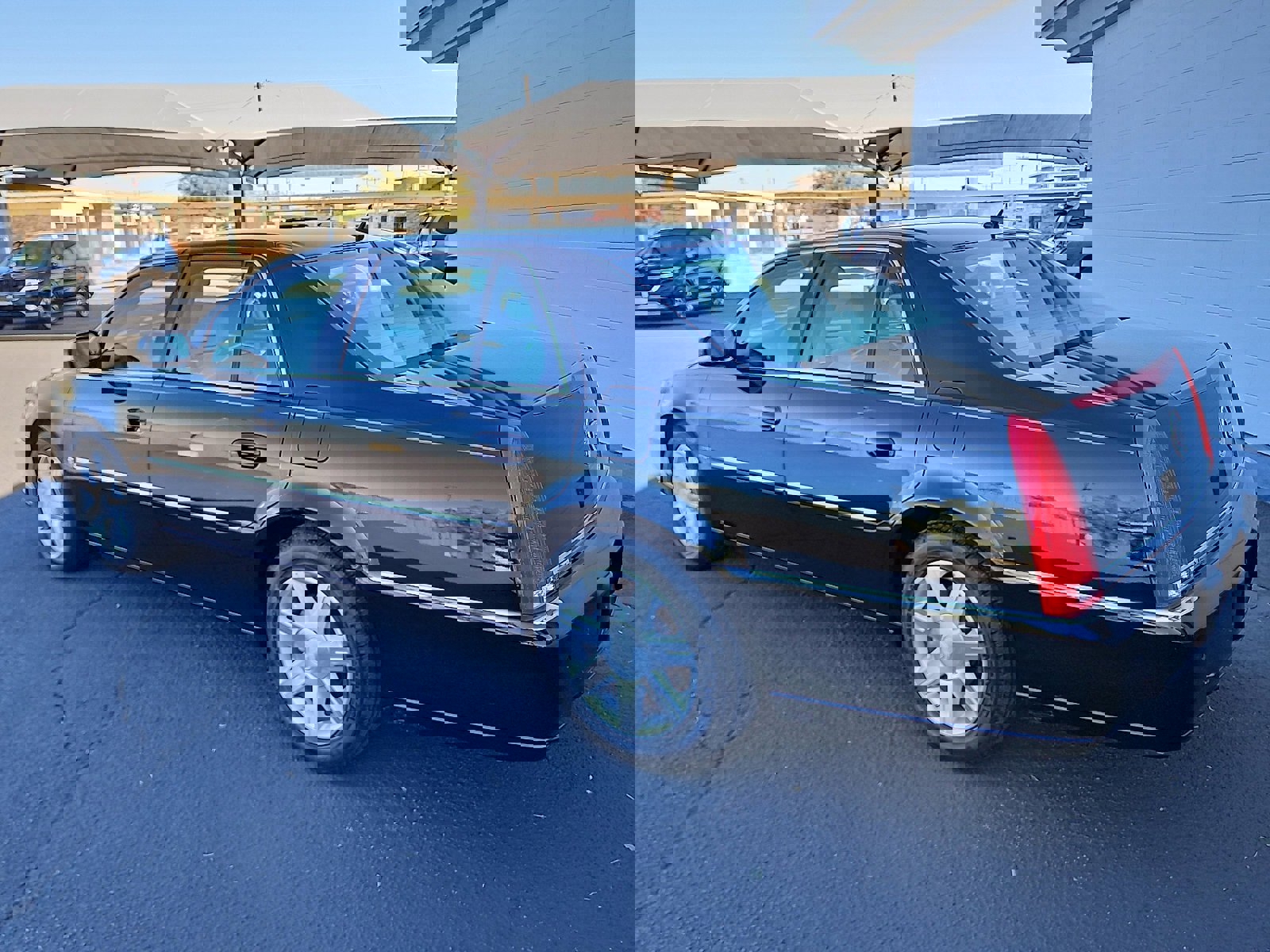 Used 2006 Cadillac DTS w/ Sun And Sound Package image 2