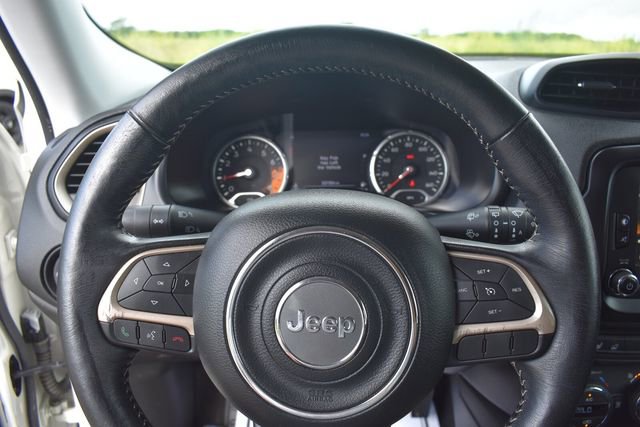 Used 2017 Jeep Renegade Trailhawk AWD/4WD image 32