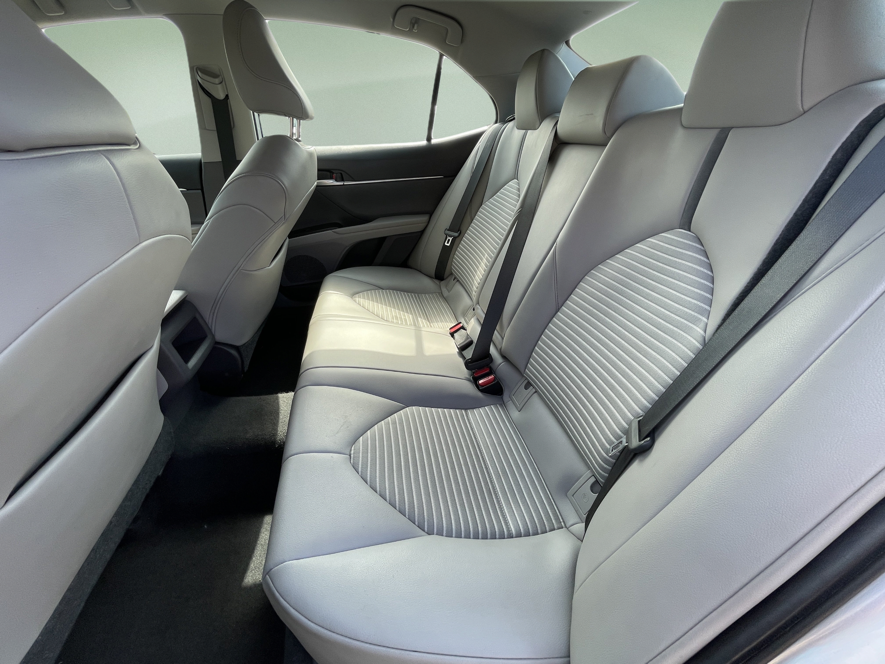 Used 2021 Toyota Camry SE FWD image 25