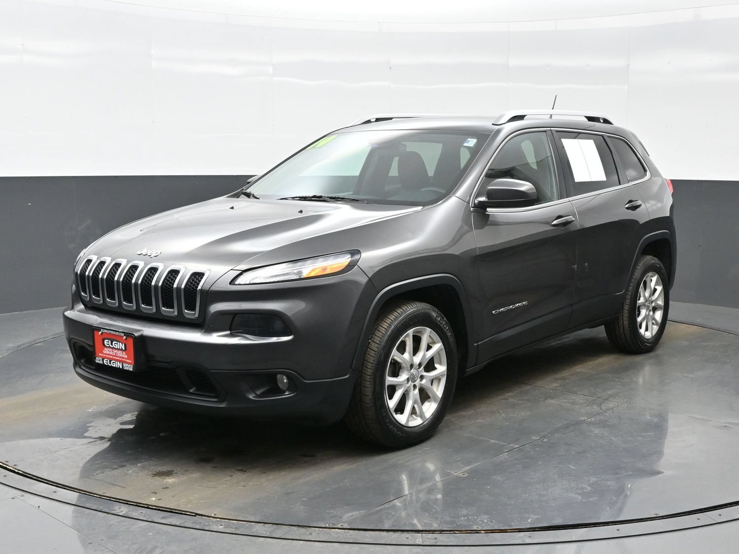 Used 2014 Jeep Cherokee Latitude FWD image 2
