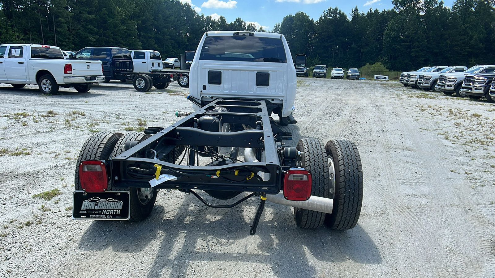 New 2025 RAM 5500 4x4 Regular Cab image 9