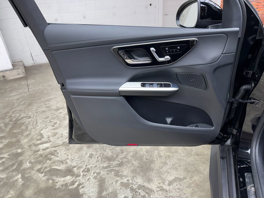Used 2026 Mercedes-Benz GLC 300 4MATIC image 10