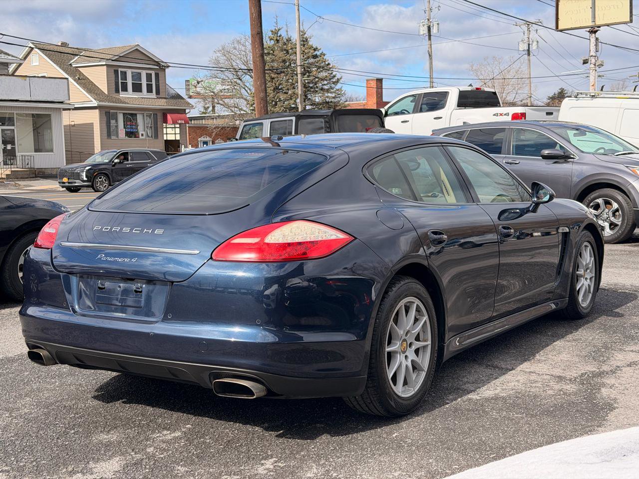 Used 2011 Porsche Panamera 4 image 5