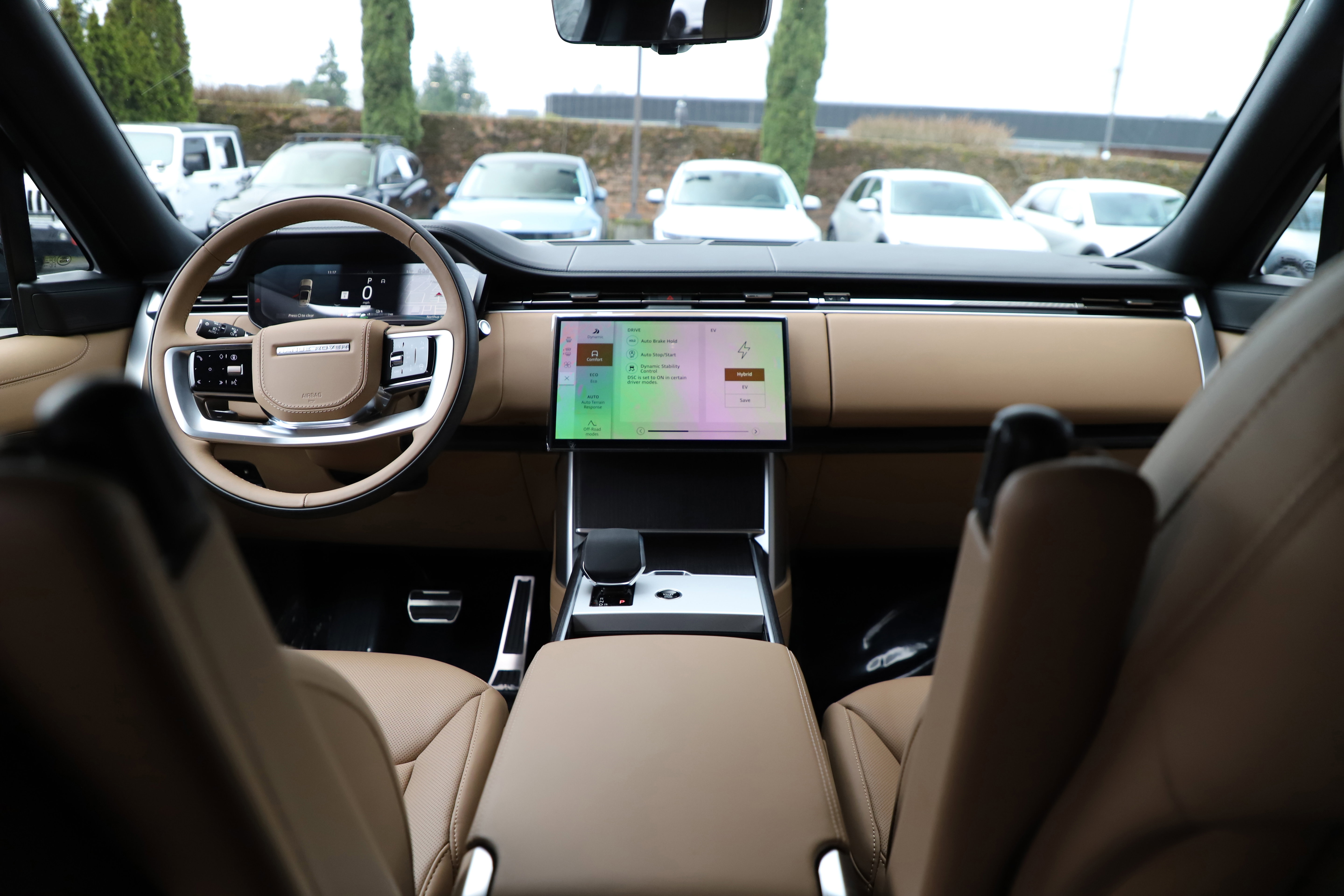 New 2026 Land Rover Range Rover SE image 12