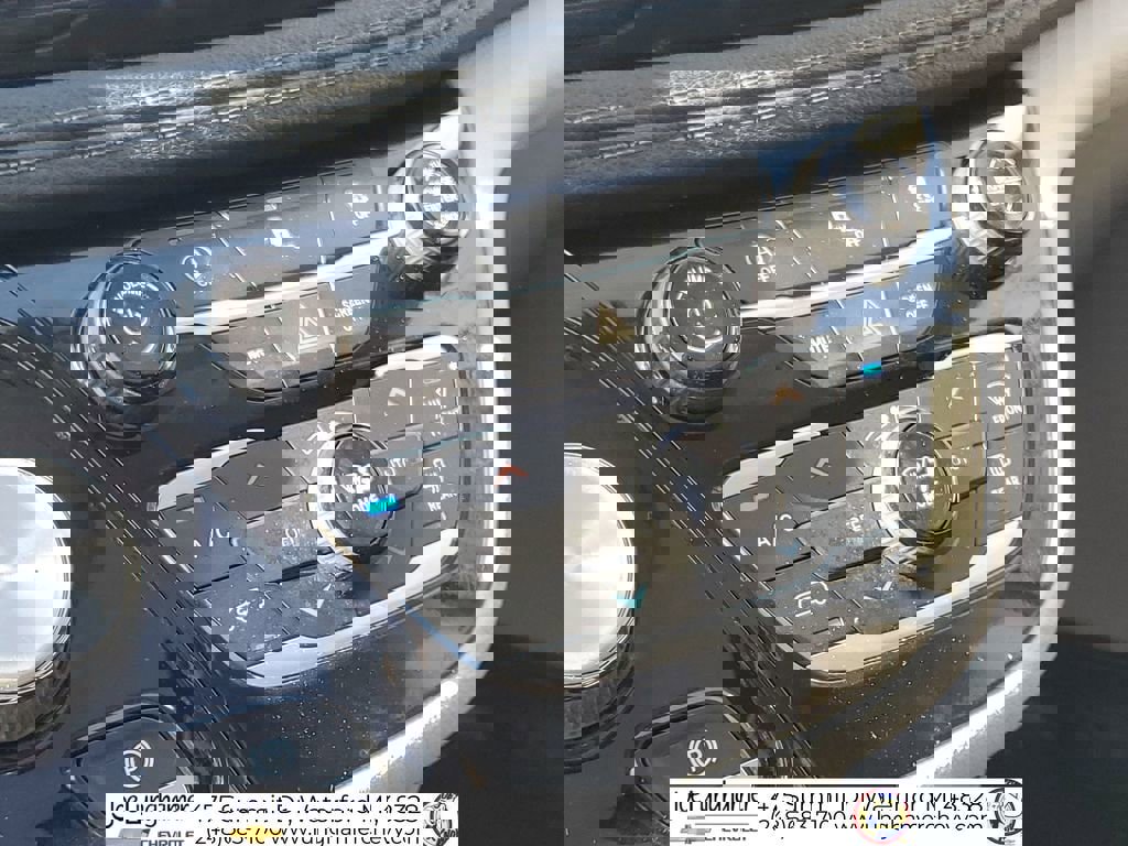 Used 2020 Chrysler Pacifica Limited image 19