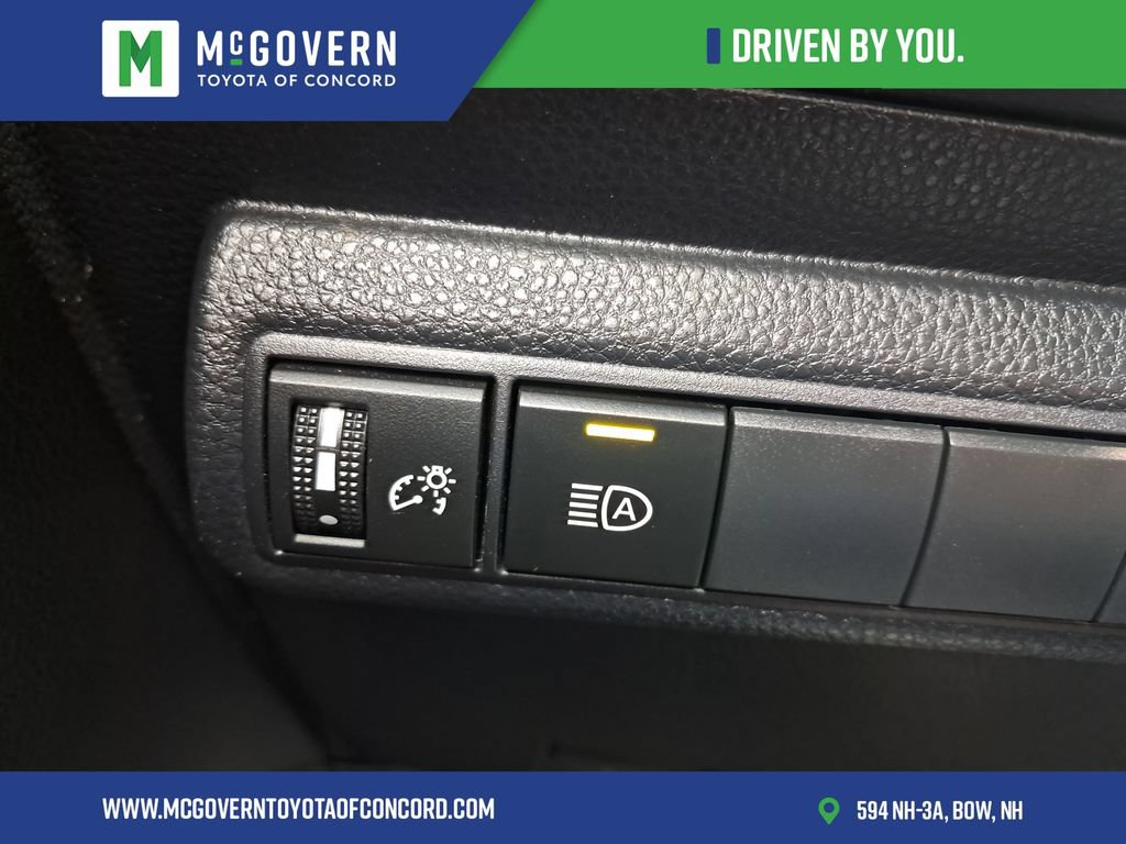 Used 2024 Toyota Corolla SE FWD image 18