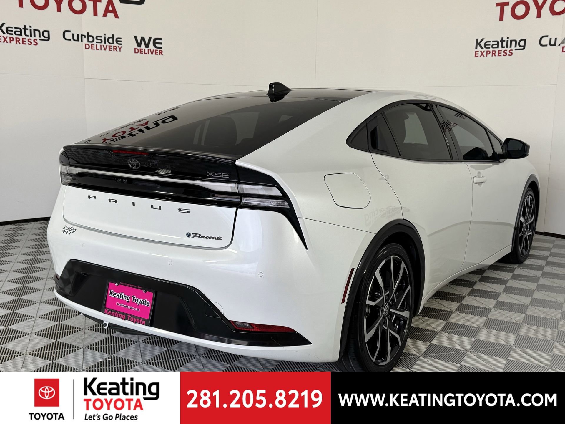 Used 2024 Toyota Prius Prime Premium image 5