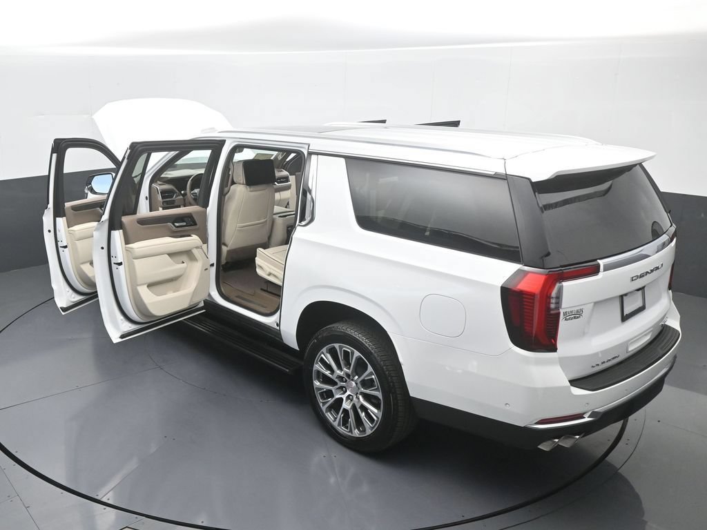 Used 2026 GMC Yukon XL Denali w/ Denali Reserve Package AWD/4WD image 79