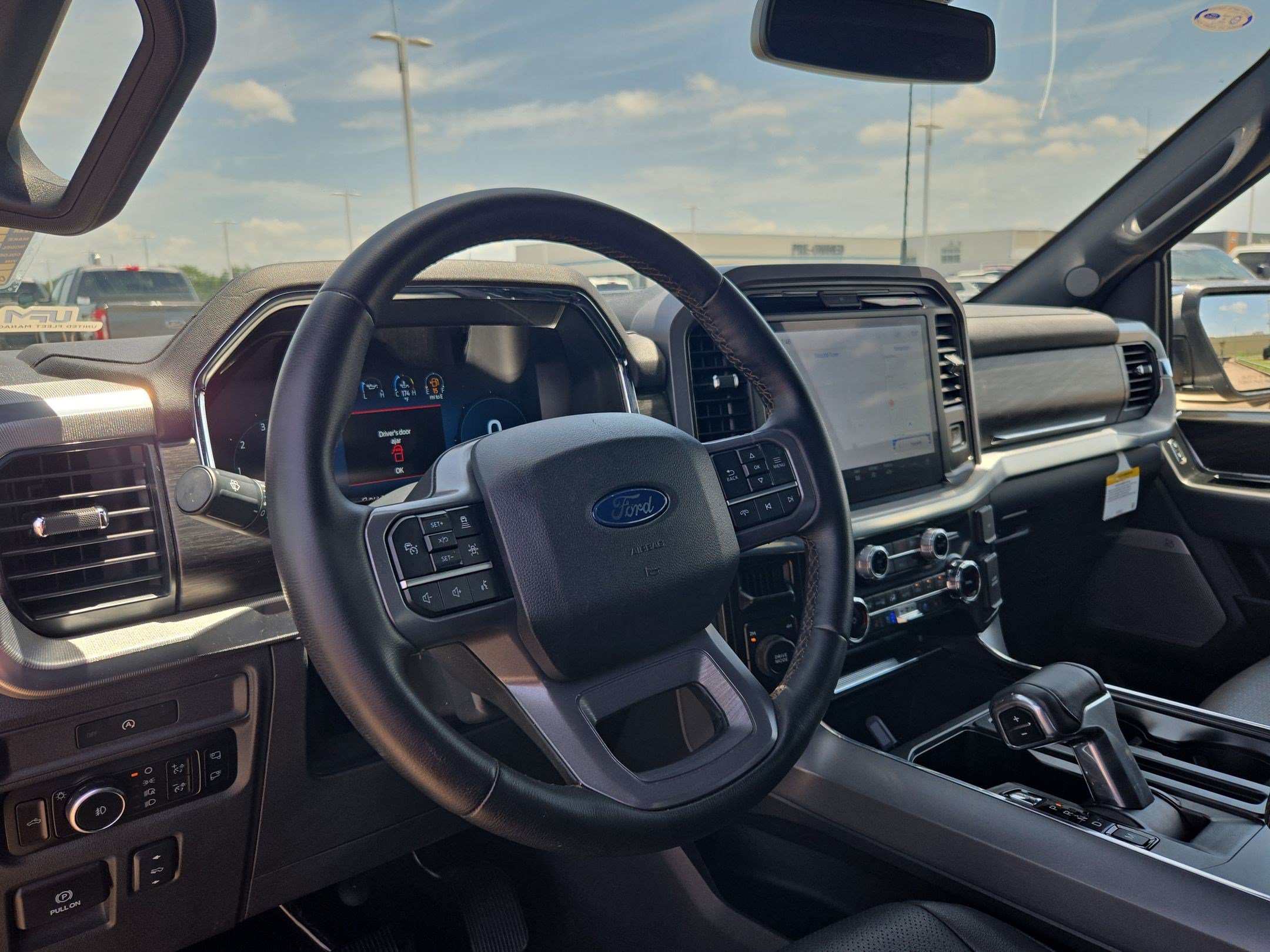 Used 2025 Ford F150 Lariat AWD/4WD image 16