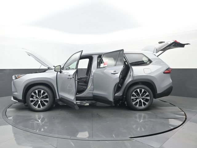 New 2026 Toyota Grand Highlander AWD Hybrid image 33