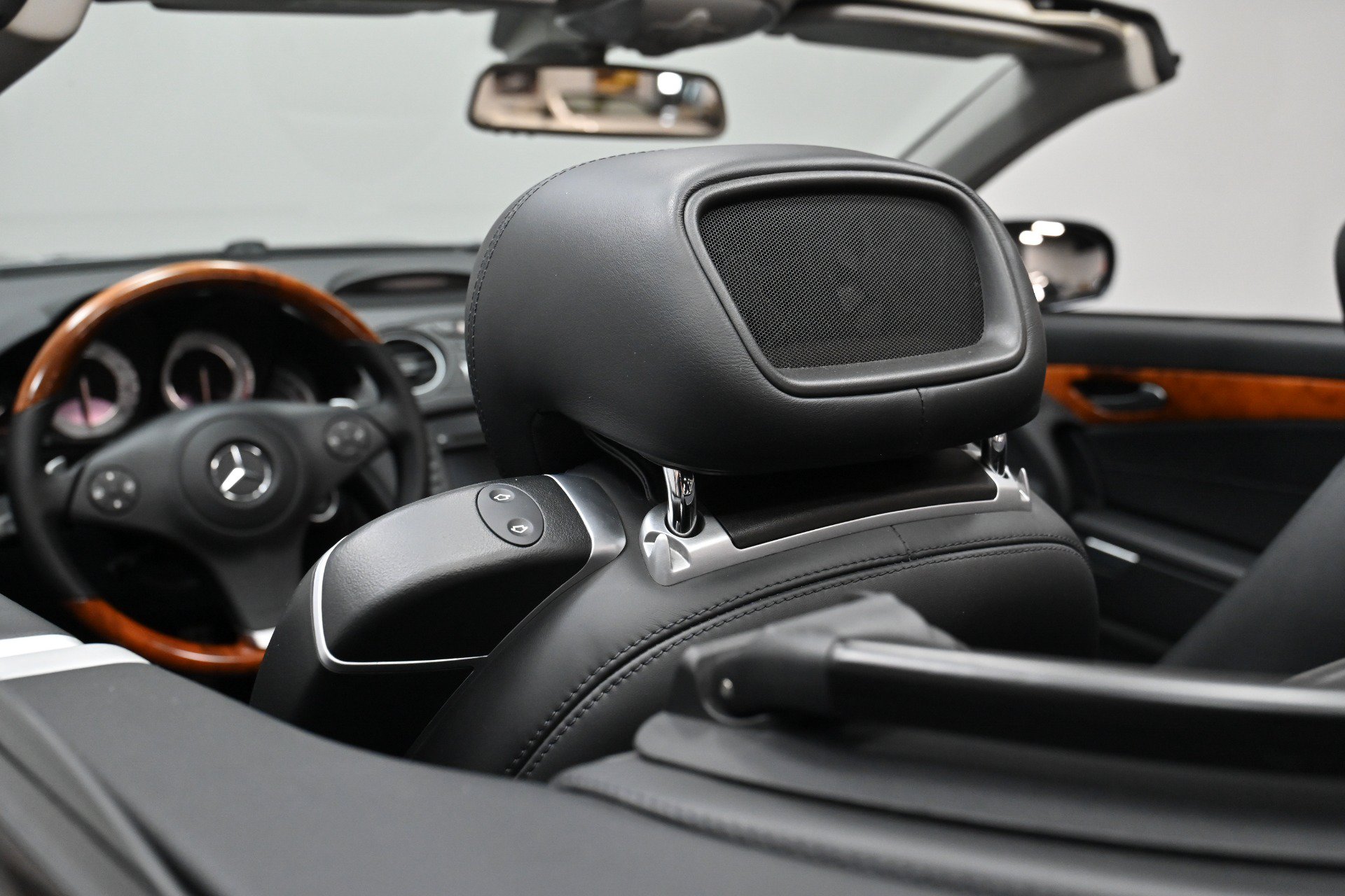 Used 2009 Mercedes-Benz SL 550 image 51
