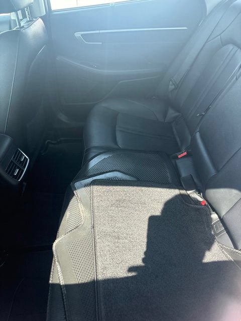 Used 2022 Hyundai Sonata Limited w/ Winter Weather Package FWD image 15