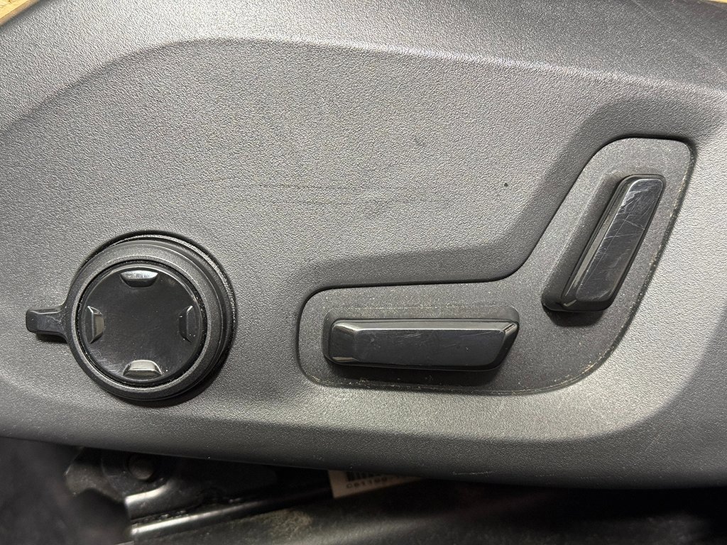 Used 2017 Volvo XC90 T6 Inscription w/ Vision Package image 31