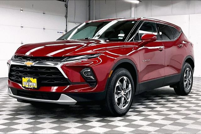 Used 2023 Chevrolet Blazer LT w/ Driver Confidence Package image 12