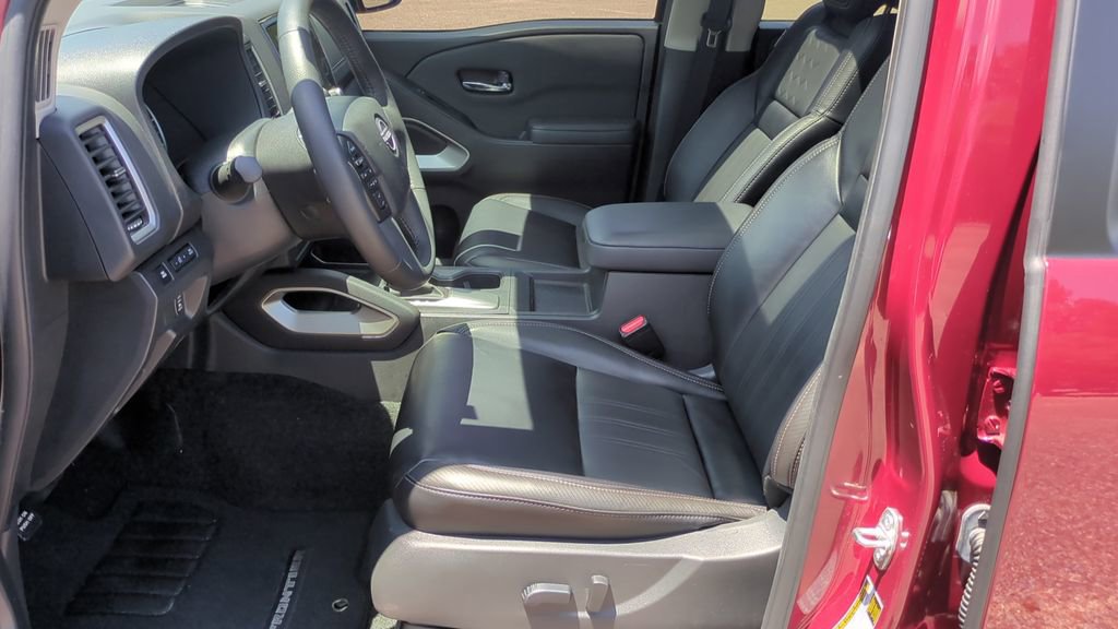Used 2024 Nissan Frontier SL w/ Technology Package RWD image 11