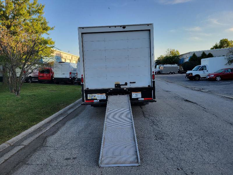 Used 2021 GMC Savana 3500 Extended w/ Power Convenience Package image 2