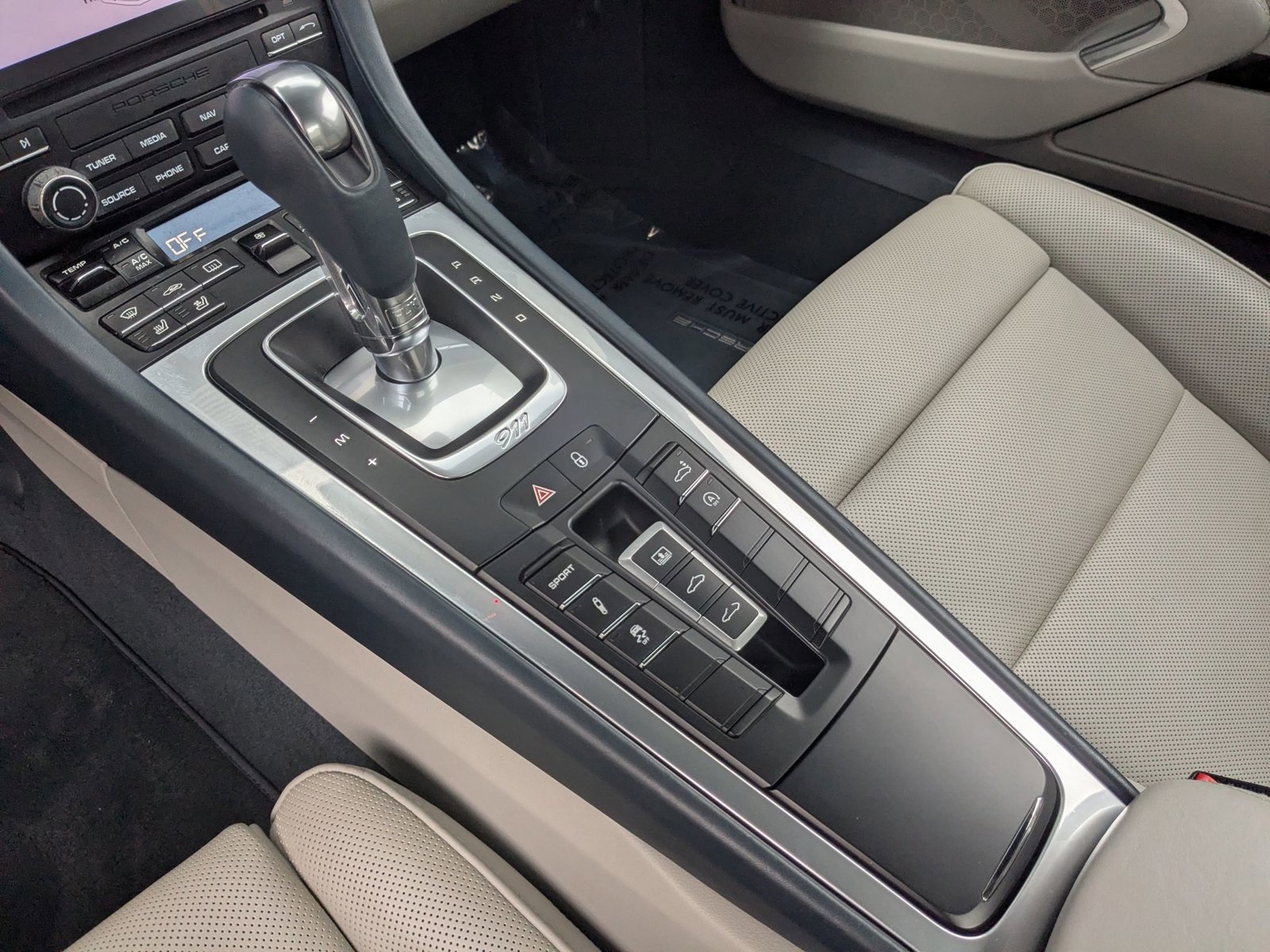 Certified 2018 Porsche 911 Carrera S RWD image 27