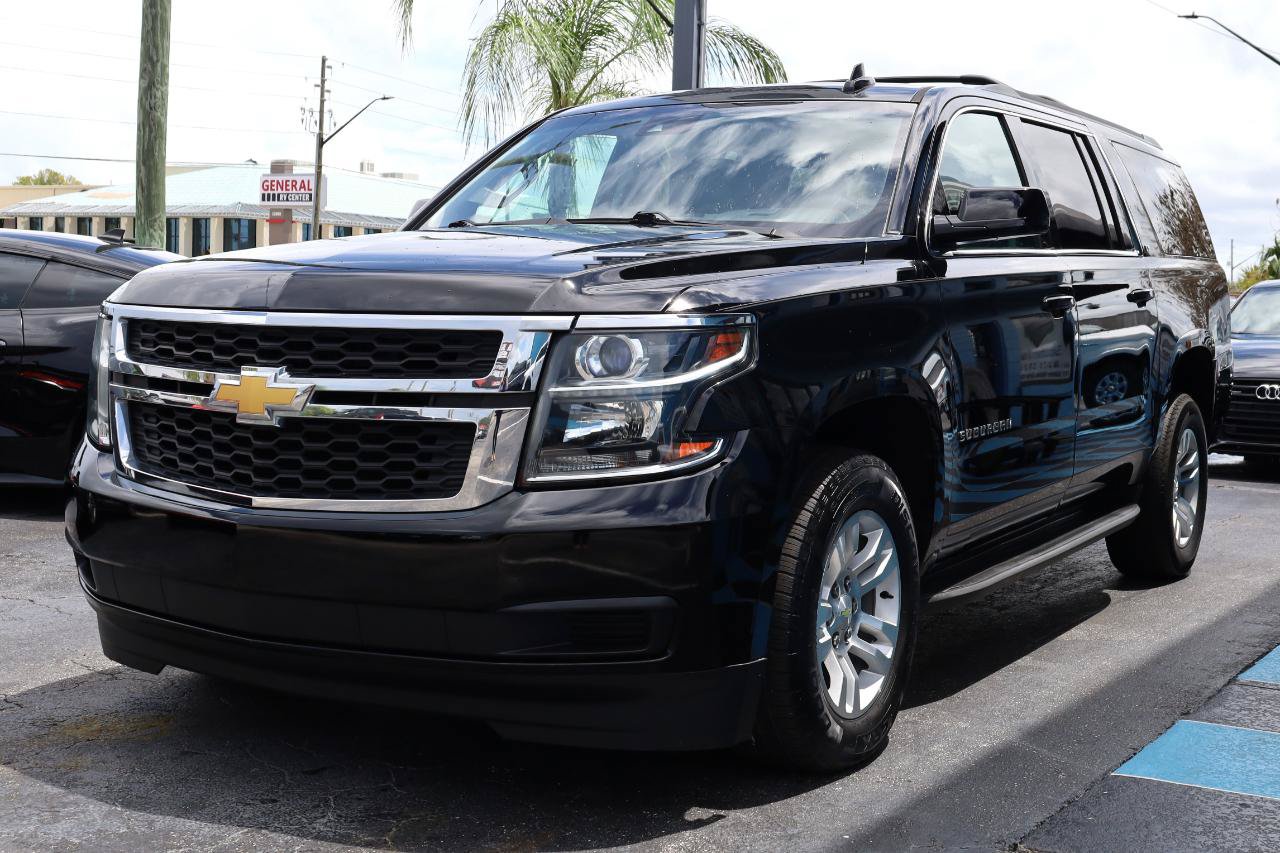Used 2016 Chevrolet Suburban LT RWD image 2