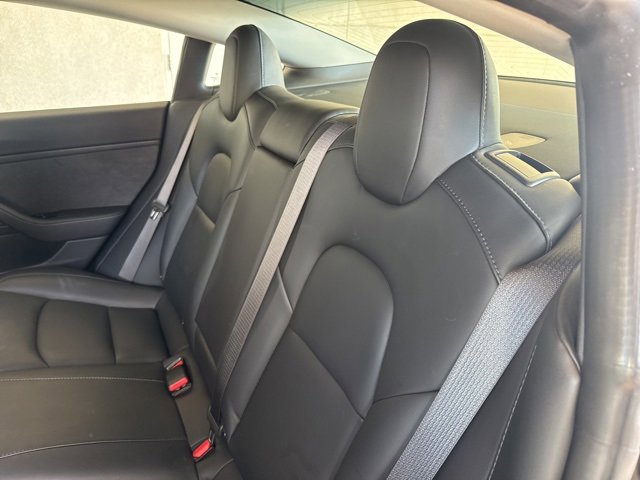 Used 2018 Tesla Model 3 Long Range image 19