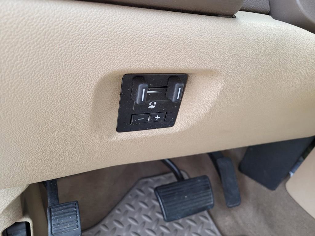 Used 2011 Chevrolet Silverado 1500 LTZ w/ LTZ White Diamond Edition image 26