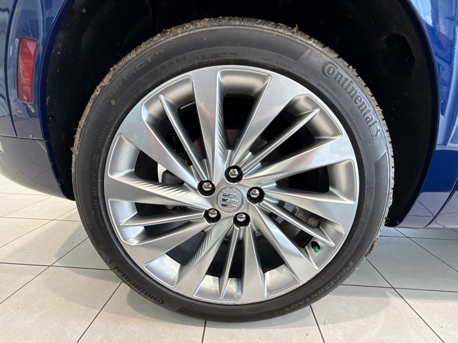 Used 2024 Buick Envision Avenir image 15