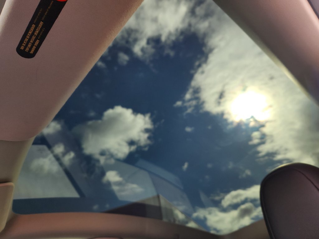 Used 2023 Tesla Model Y Long Range AWD/4WD image 14