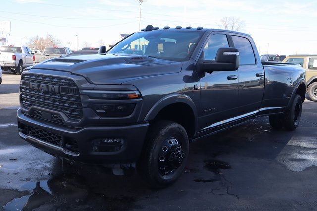 New 2025 RAM 3500 Limited image 19
