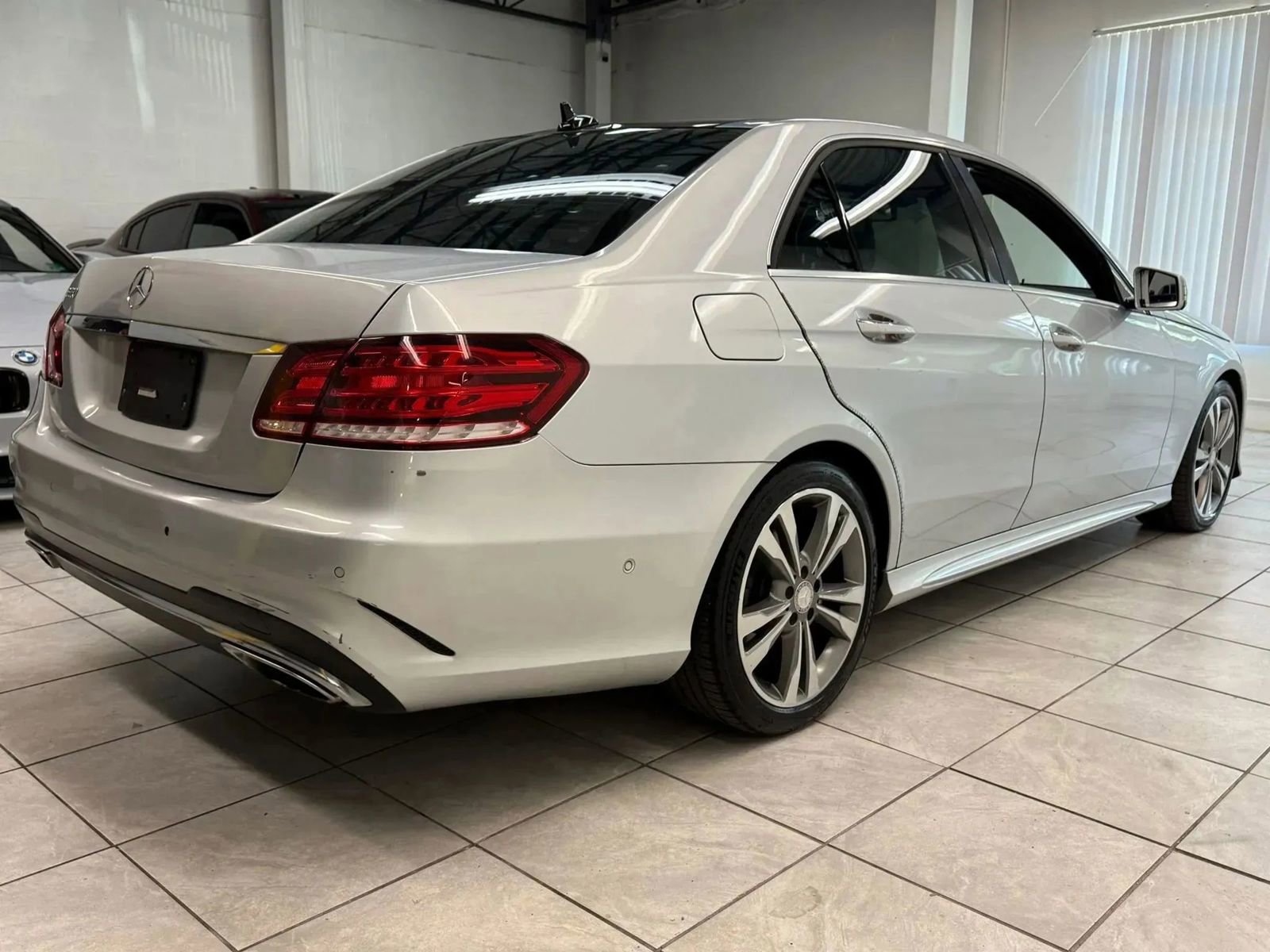 Used 2016 Mercedes-Benz E 350 Sedan w/ Premium Package image 9