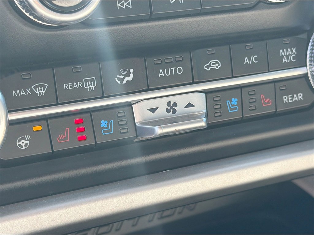 Used 2023 Ford Expedition XLT image 20