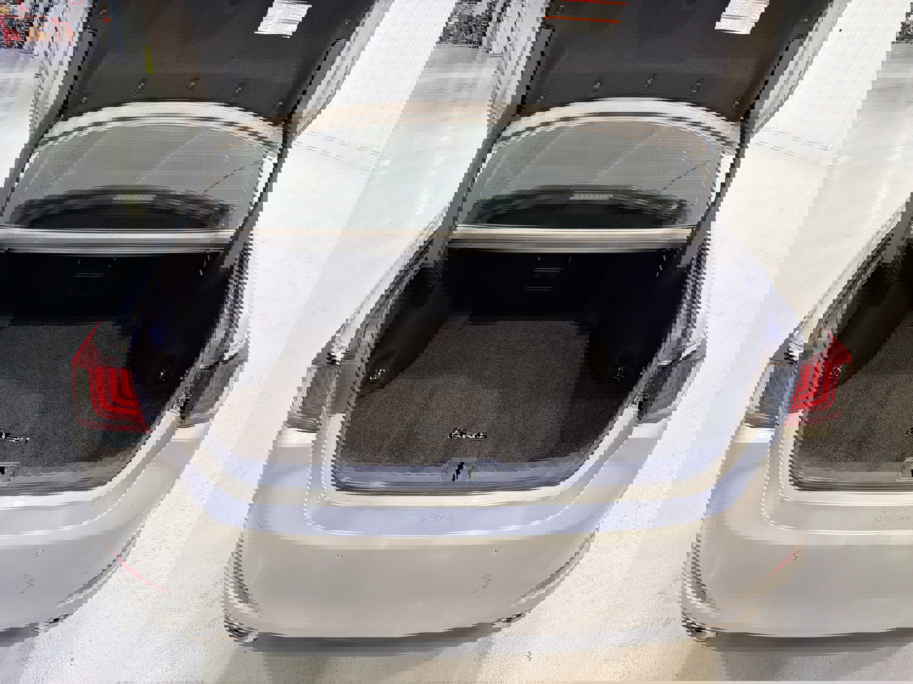 Used 2019 Lexus ES 350 w/ Ultra Luxury Package image 28