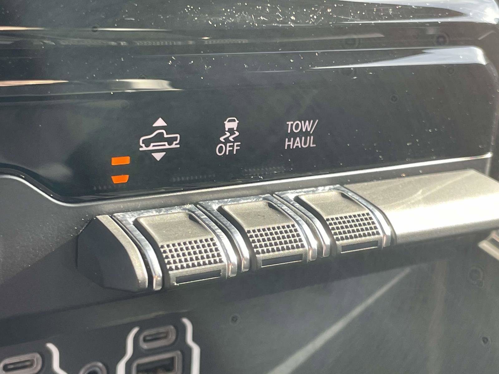 Used 2024 RAM 1500 Limited image 21