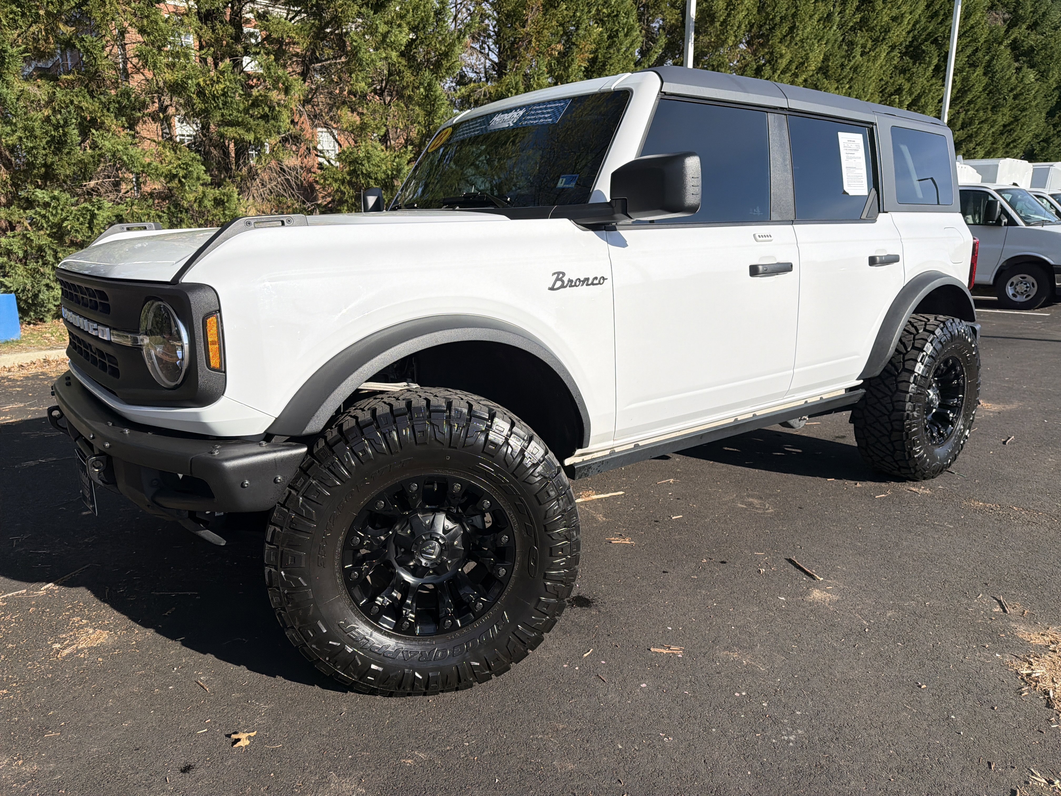 Used 2023 Ford Bronco Black Diamond image 5
