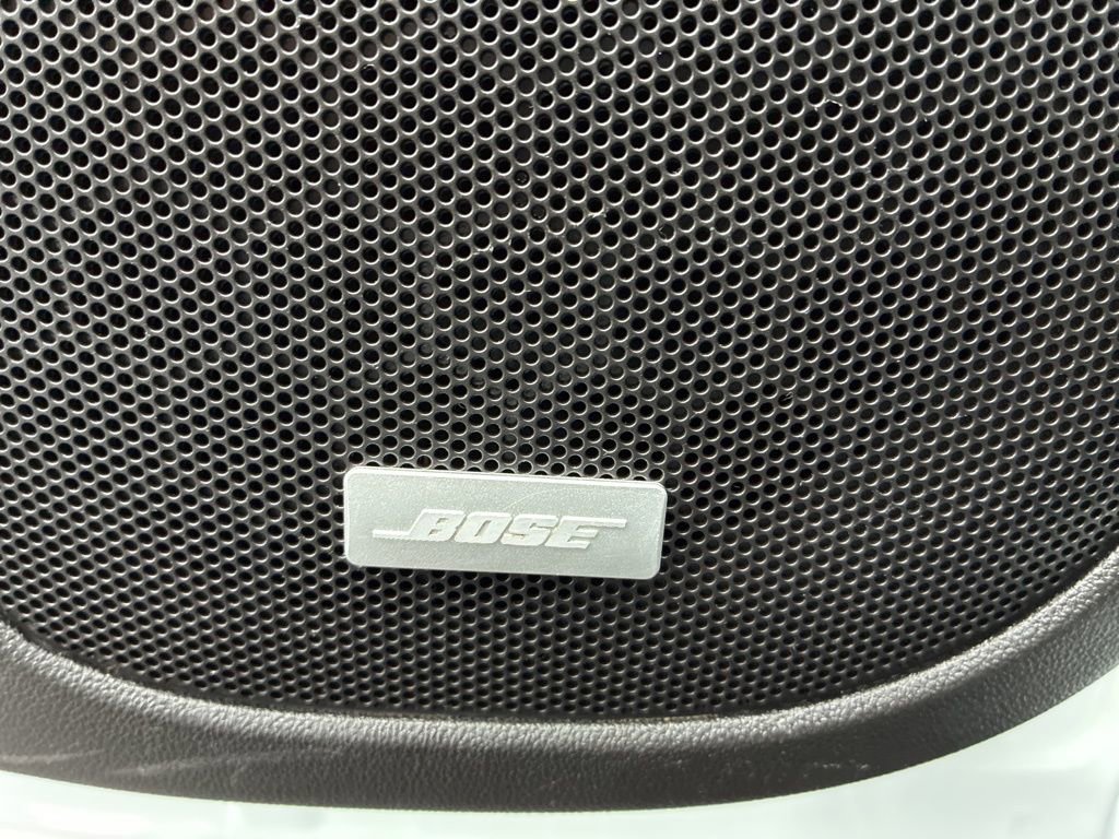 Used 2023 GMC Acadia AT4 image 26