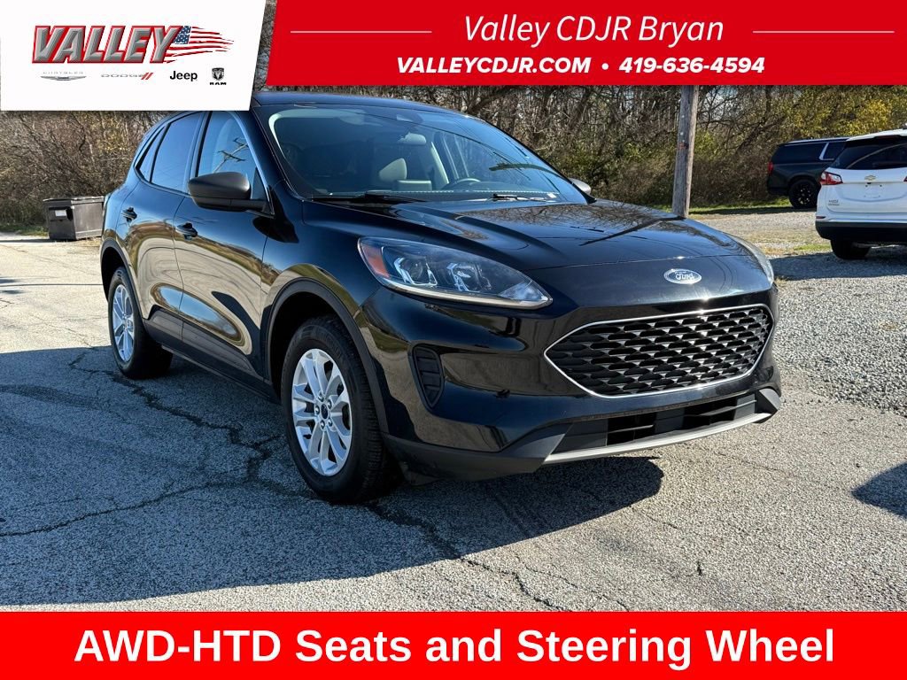 Used 2022 Ford Escape SE w/ Cold Weather Package image 1