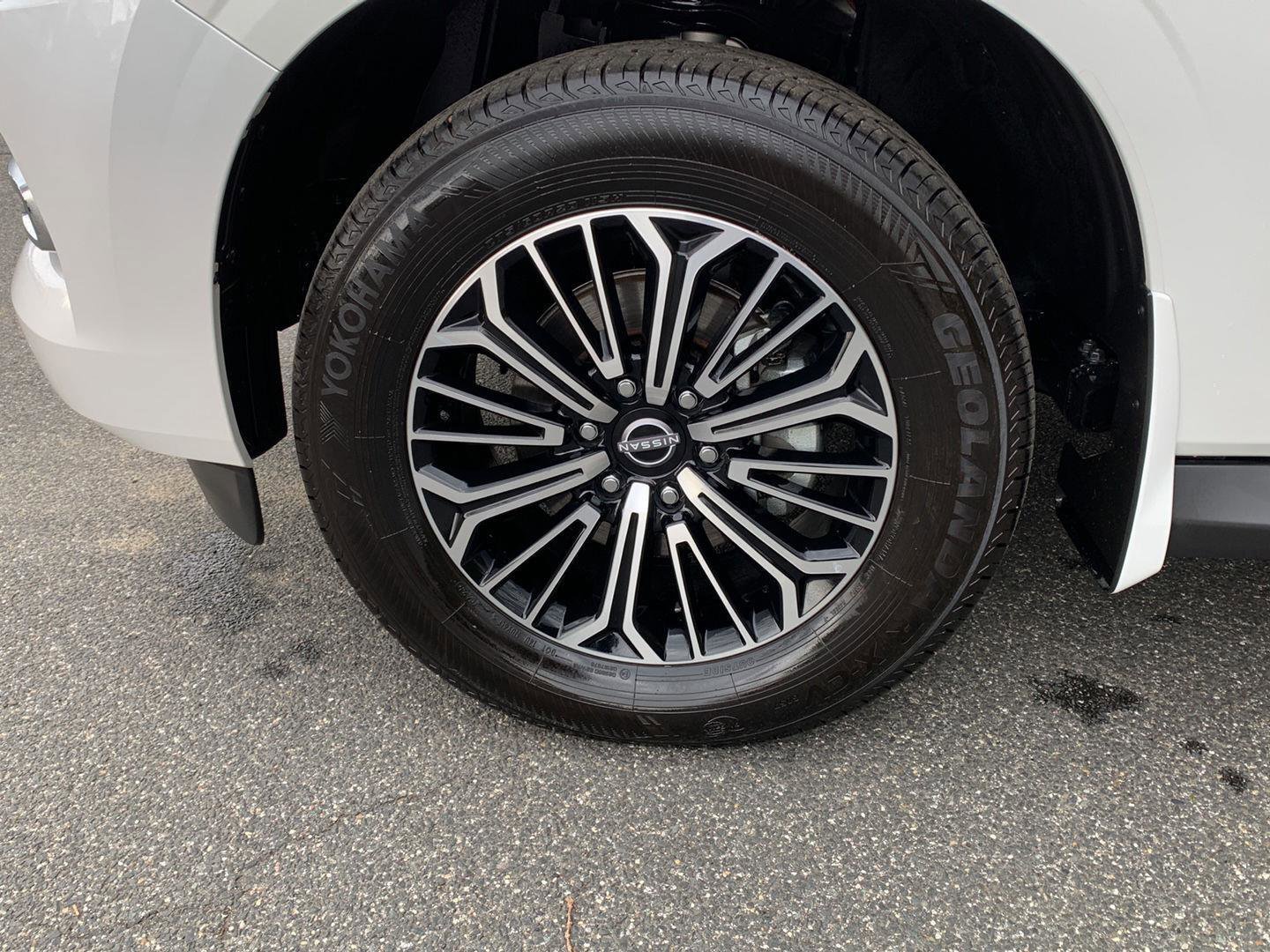 Certified 2025 Nissan Armada Platinum w/ Convenience Package image 11