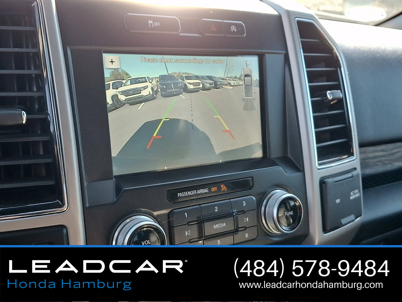 Used 2018 Ford F150 Lariat w/ Equipment Group 502A Luxury AWD/4WD image 20