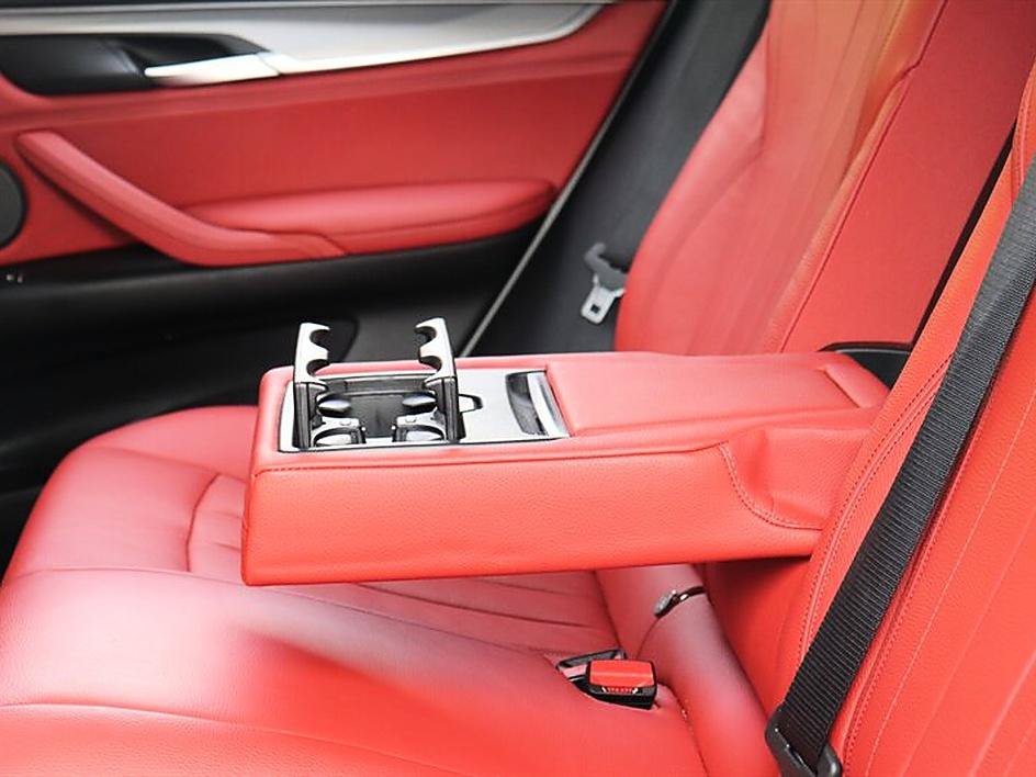 Used 2019 BMW X6 xDrive50i w/ M Sport Package AWD/4WD image 23