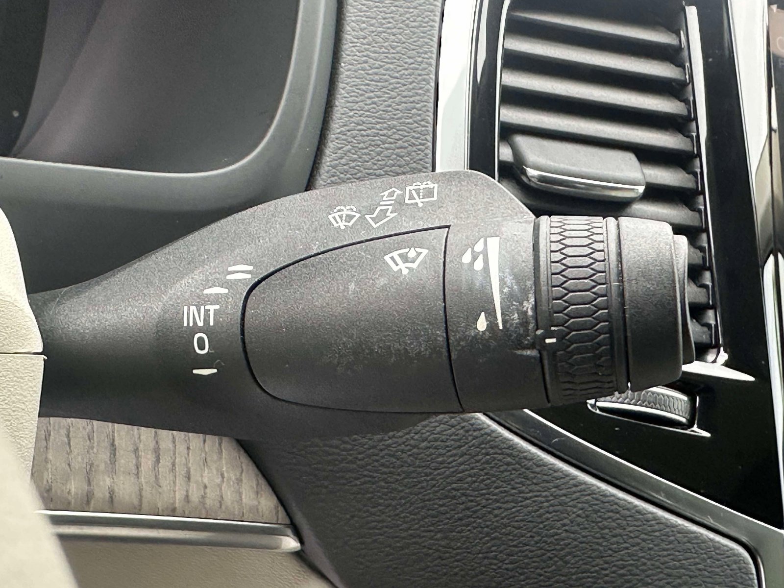 Used 2021 Volvo XC90 T6 Inscription w/ Climate Package image 17