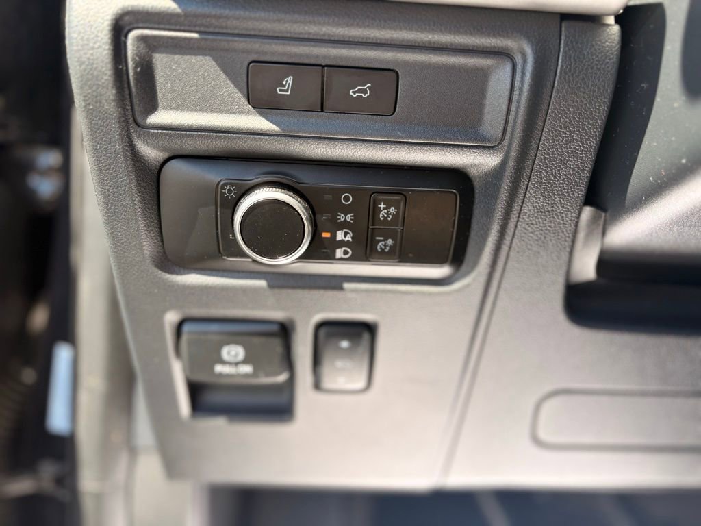Used 2024 Ford Expedition Max XLT image 20