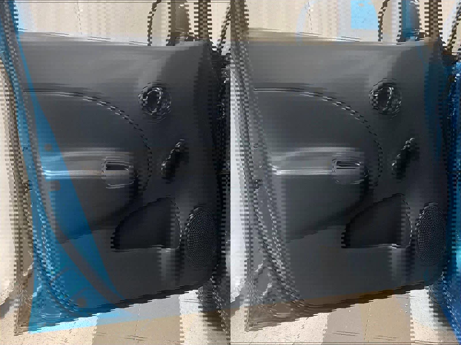 Used 2014 Nissan Versa Note S image 9