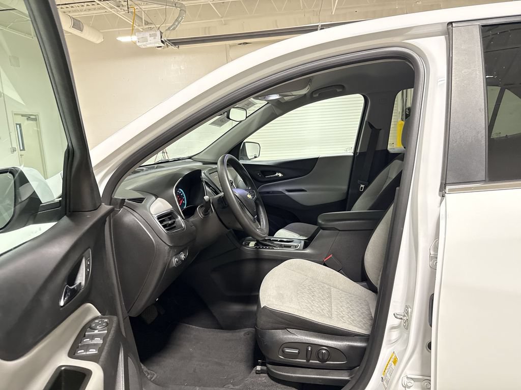 Used 2022 Chevrolet Equinox LT AWD/4WD image 19