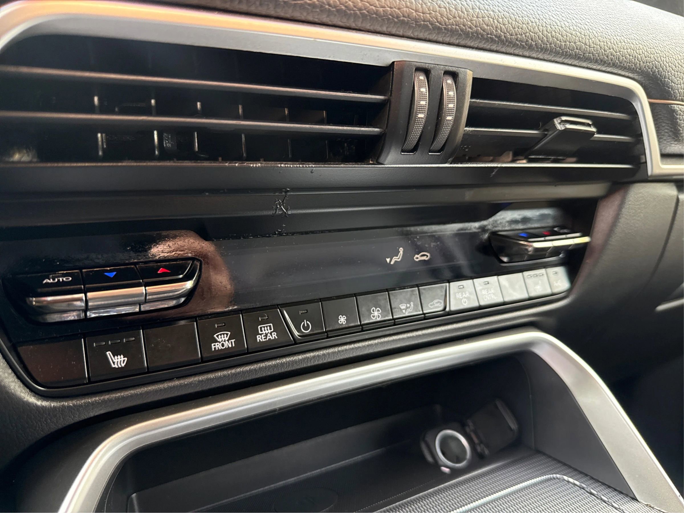 Used 2025 MAZDA CX-90 3.3 Turbo w/ Preferred Package image 32