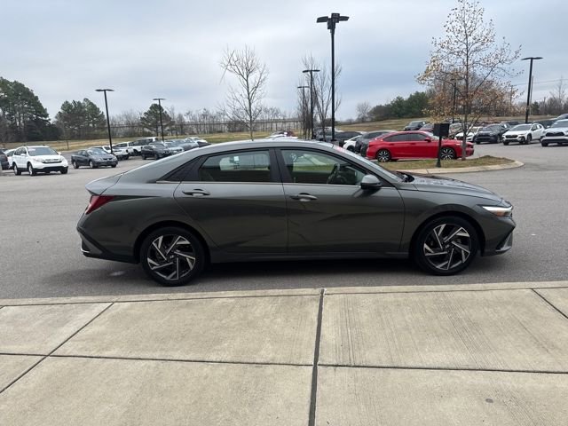 Used 2024 Hyundai Elantra SEL w/ Convenience Package image 5