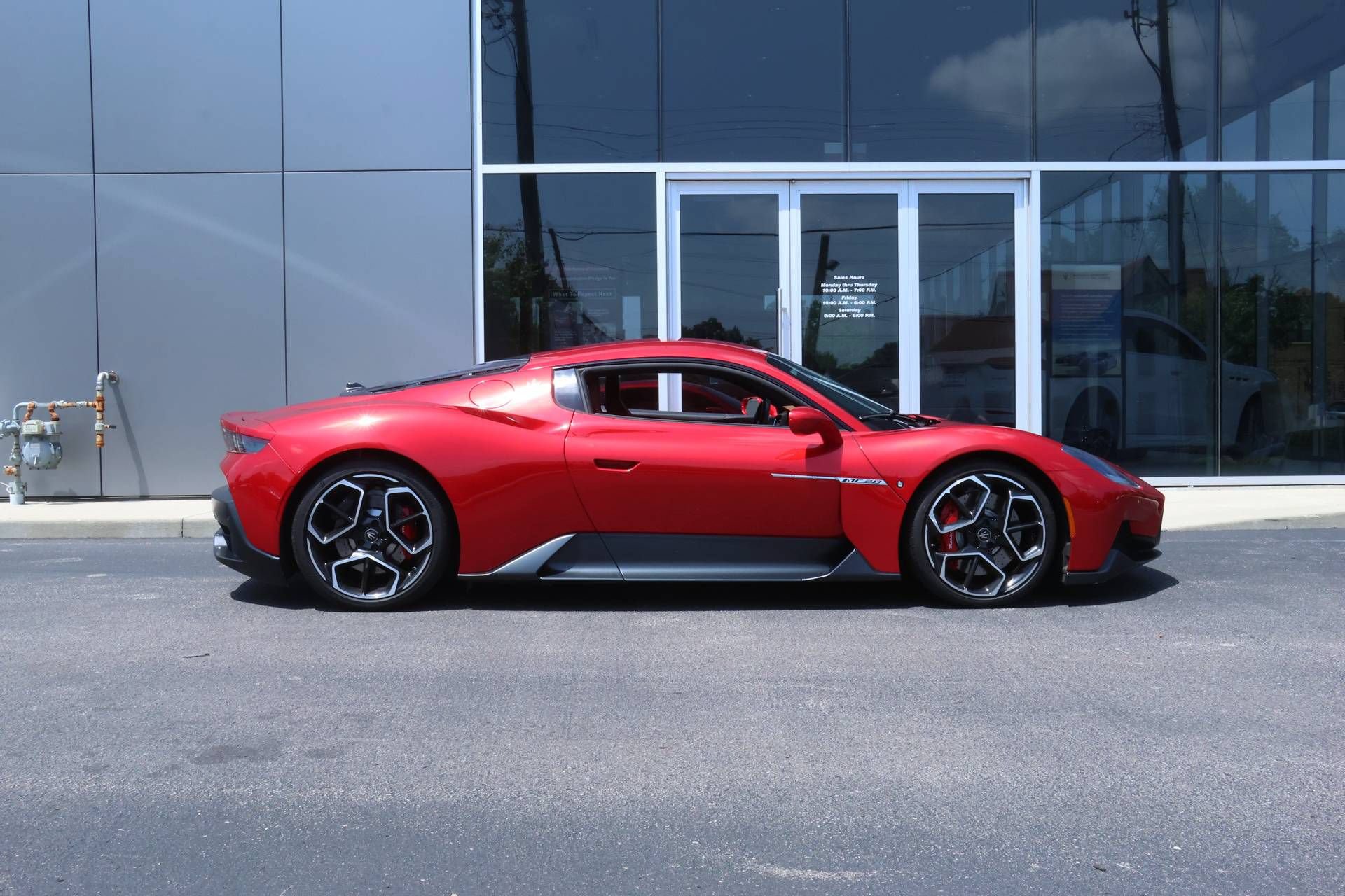 Used 2022 Maserati MC20 Coupe RWD image 3