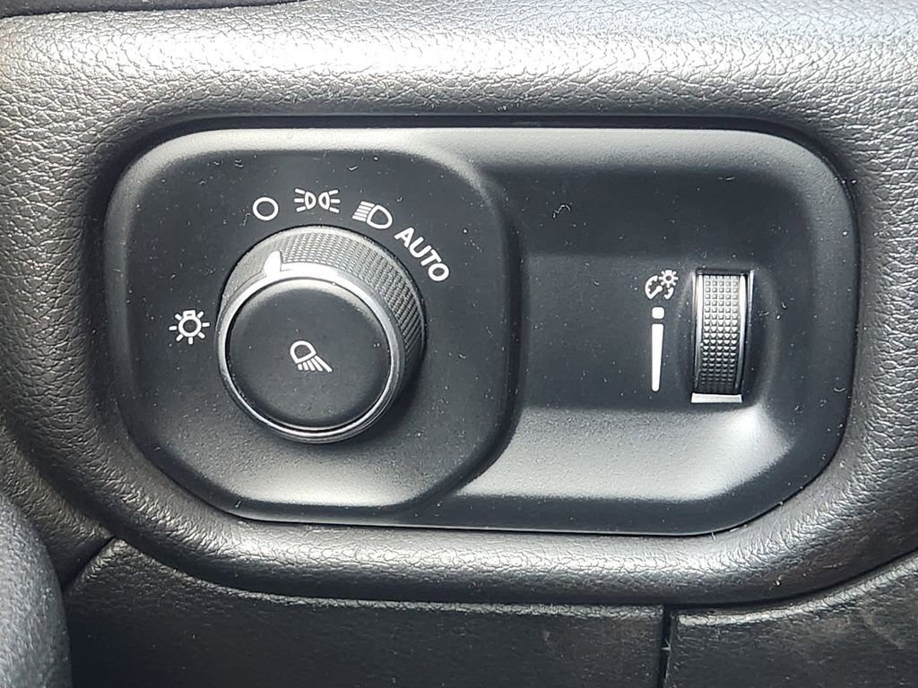 Used 2022 RAM 3500 Tradesman image 23