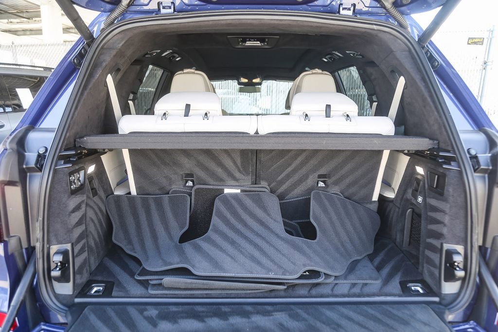 Used 2025 BMW ALPINA XB7 AWD/4WD image 27