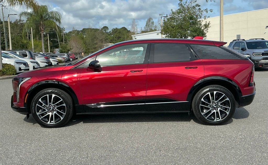 Used 2025 Cadillac Optiq Sport 2 w/ LPO, Floor Liner Package image 3