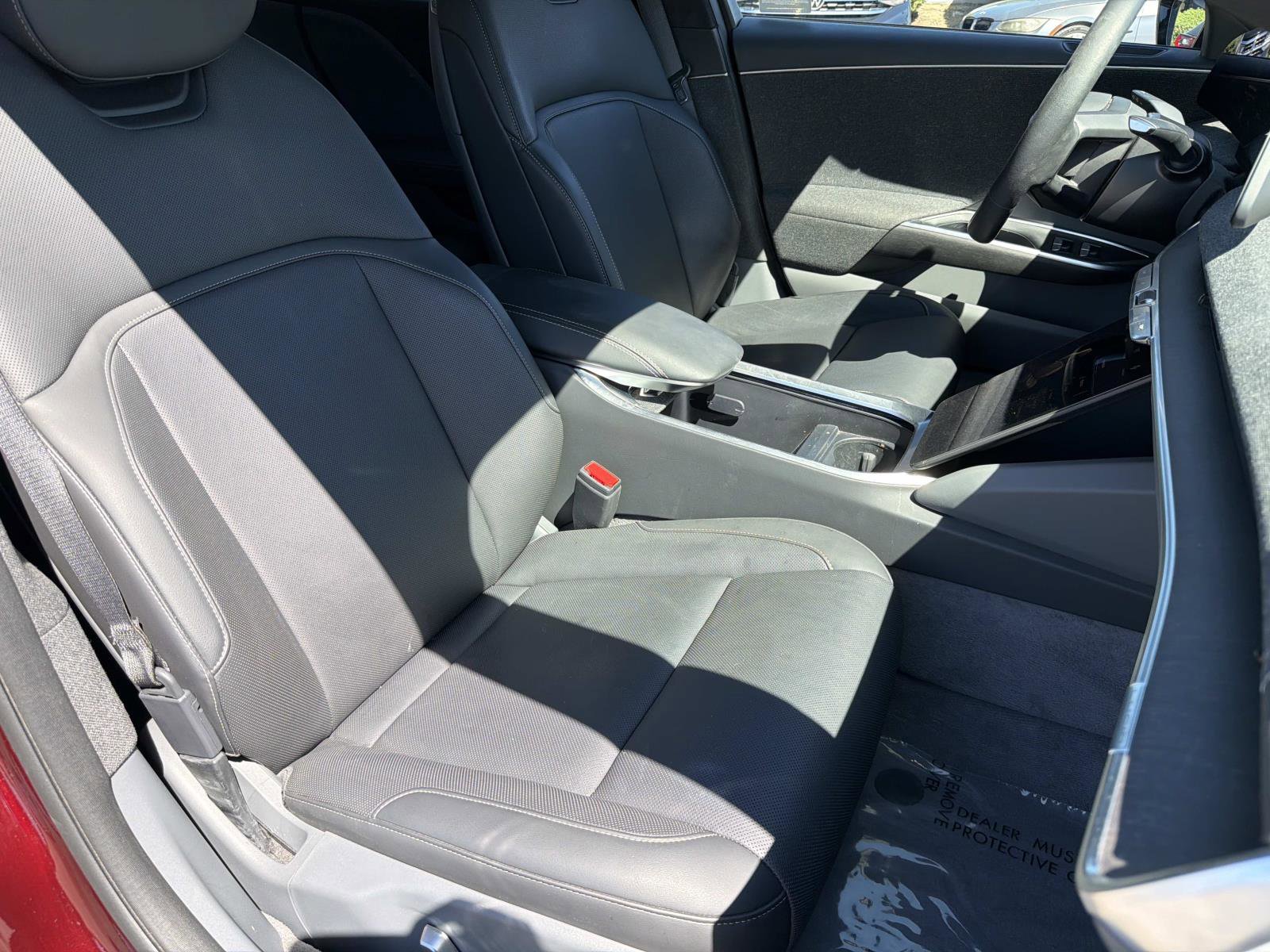 Used 2024 Lucid Air Touring AWD/4WD image 23