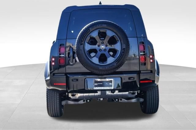 Certified 2025 Land Rover Defender 90 X-Dynamic SE AWD/4WD image 5