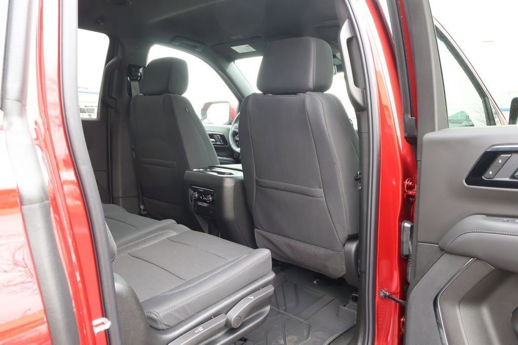 New 2026 Chevrolet Suburban LS AWD/4WD image 38